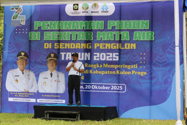 Penanaman Pohon Di Sendang Pengilon