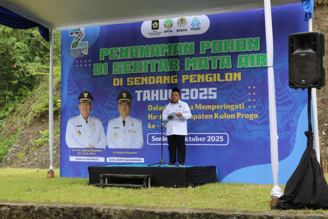 Penanaman Pohon Di Sendang Pengilon