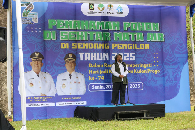 Penanaman Pohon Di Sendang Pengilon
